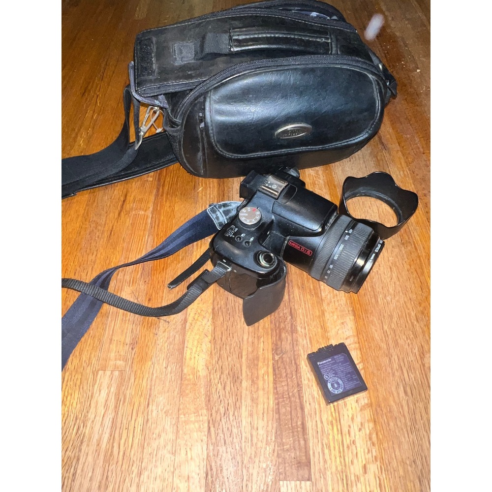 Panasonic Lumix DMC-FZ50 Digital Camera 12x Optical Zoom Leica Lens Bundle Bag